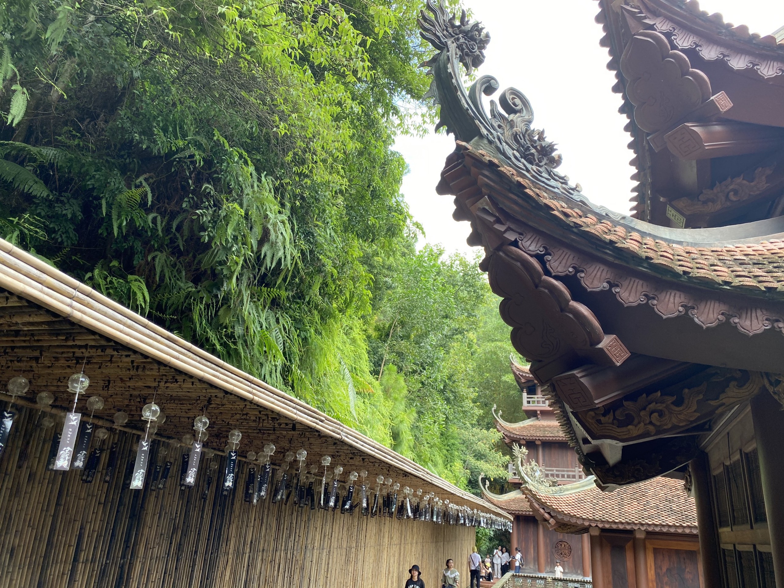 Dia Tang Phi Lai Tu - Vietnam Pagodas